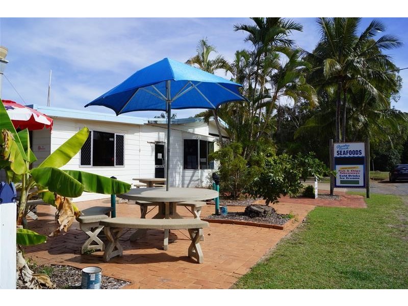 33 Zelma Street, Grasstree Beach QLD 4740