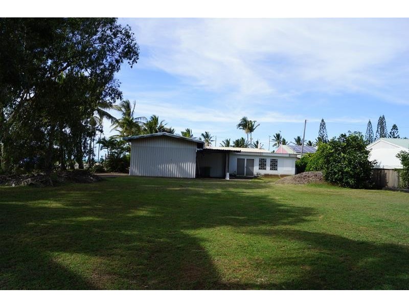33 Zelma Street, Grasstree Beach QLD 4740