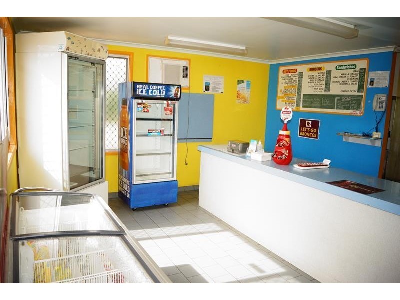 33 Zelma Street, Grasstree Beach QLD 4740