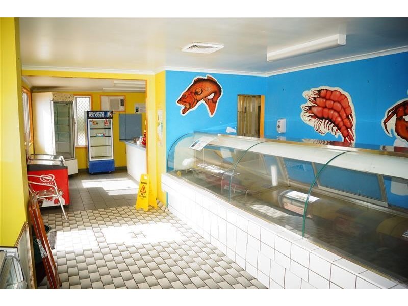 33 Zelma Street, Grasstree Beach QLD 4740