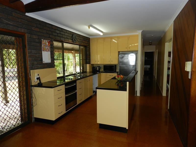 240 Middle Creek Road, Sarina QLD 4737