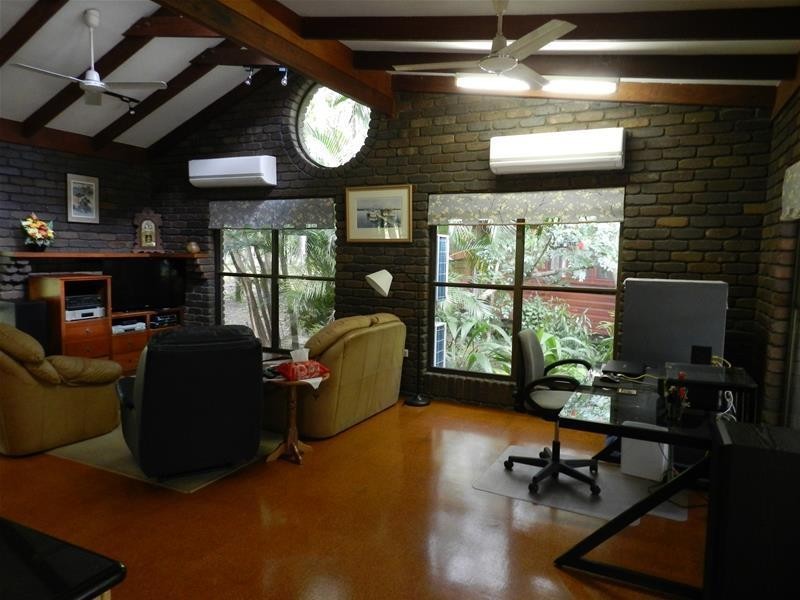 240 Middle Creek Road, Sarina QLD 4737