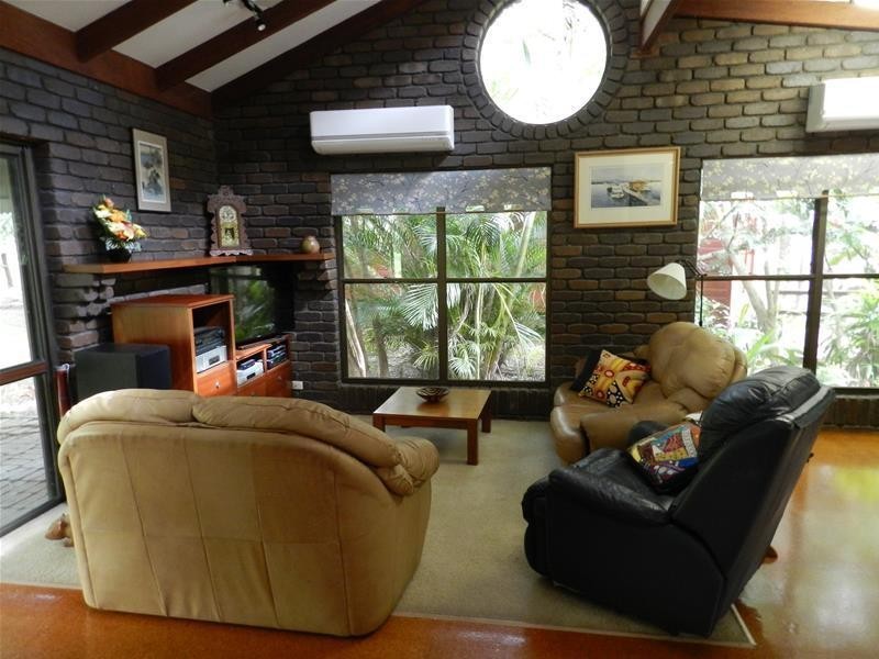 240 Middle Creek Road, Sarina QLD 4737