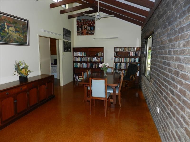 240 Middle Creek Road, Sarina QLD 4737