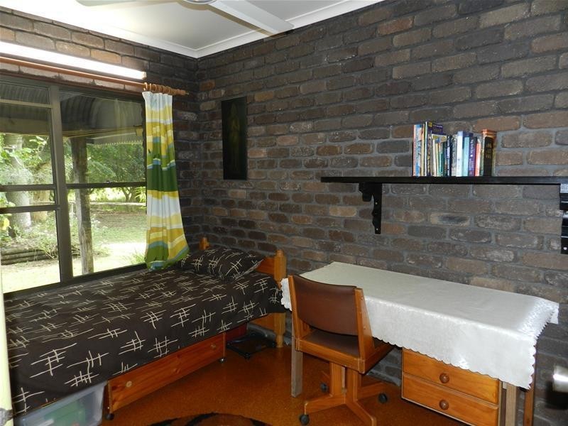 240 Middle Creek Road, Sarina QLD 4737