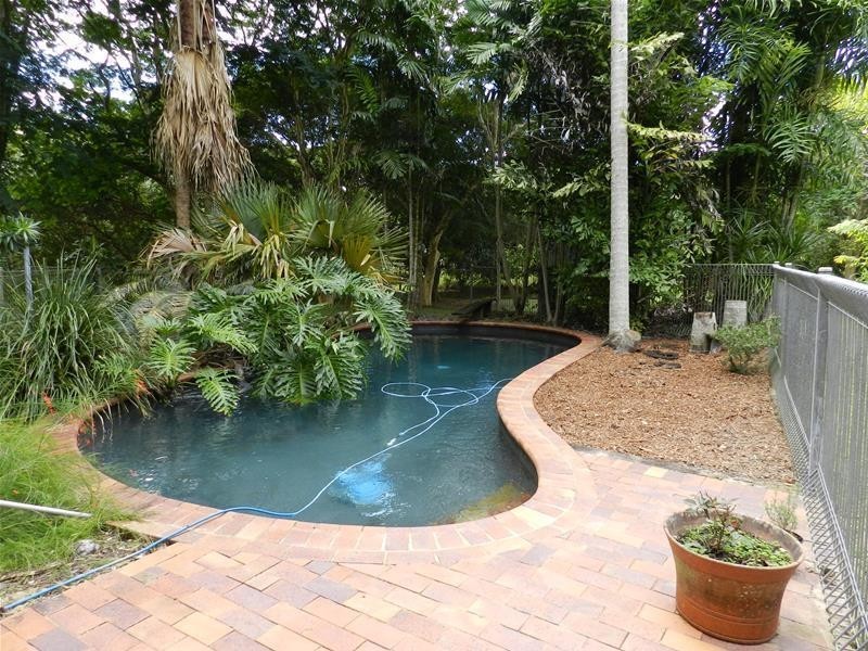 240 Middle Creek Road, Sarina QLD 4737