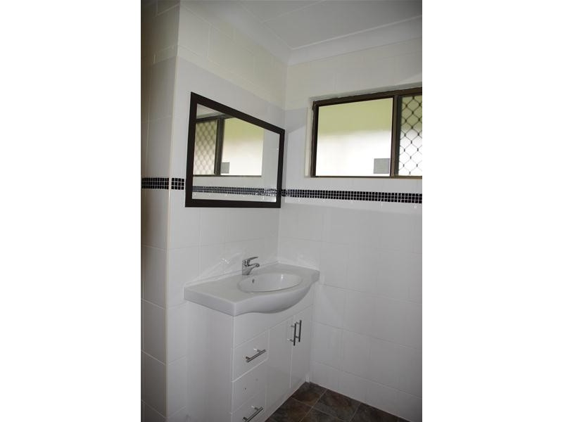 2 Fremont Avenue, Sarina QLD 4737