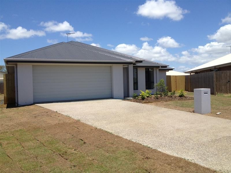 17 Parklane Crescent, Beaconsfield QLD 4740