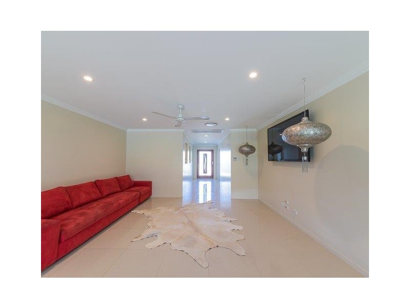 8 Oakview Street, Richmond QLD 4740