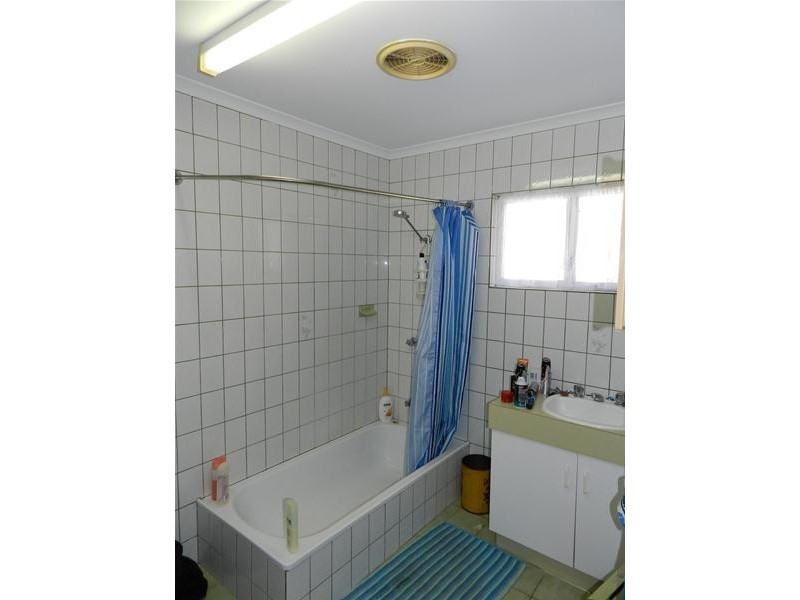 27 Grieshaber Drive, Sarina QLD 4737