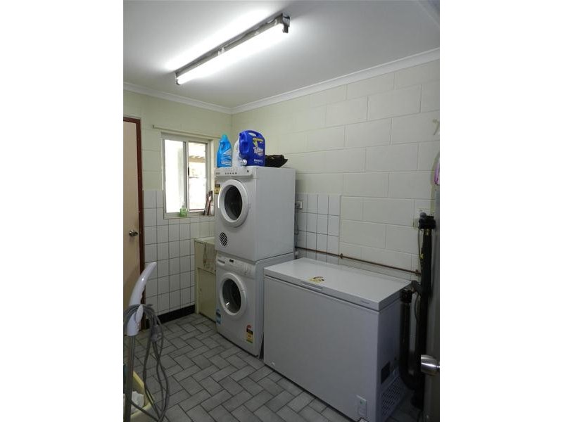 27 Grieshaber Drive, Sarina QLD 4737