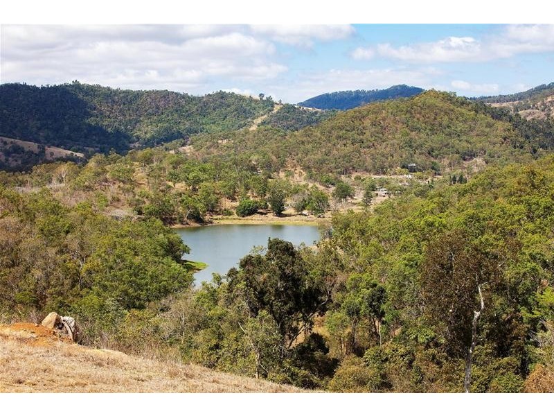 673 Middle Creek Road, Sarina QLD 4737