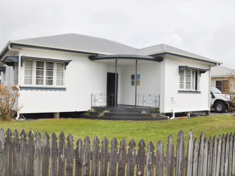 1 Dawson Street, Sarina QLD 4737