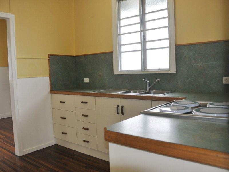 1 Dawson Street, Sarina QLD 4737