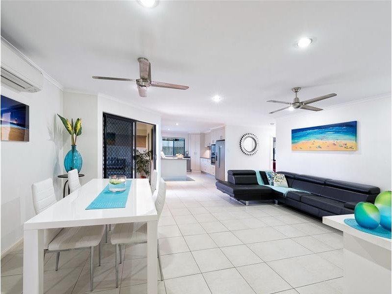 38 O’Brien Esplanade, Shoal Point QLD 4750