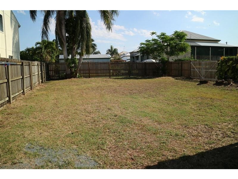 97 Shakespeare Street, Mackay QLD 4740