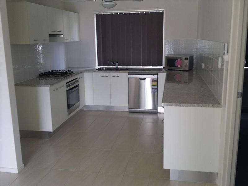 4/36 Kemmis Street, Nebo QLD 4742