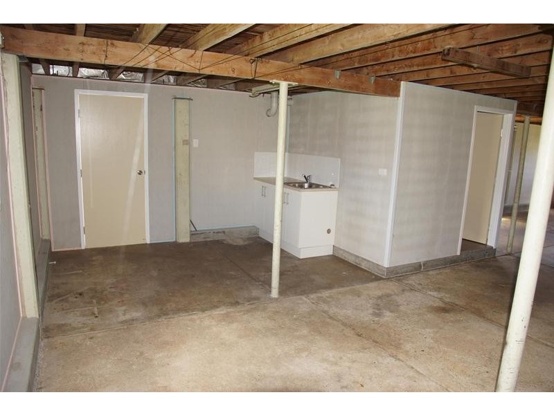 6 Kathleen Street, Sarina QLD 4737