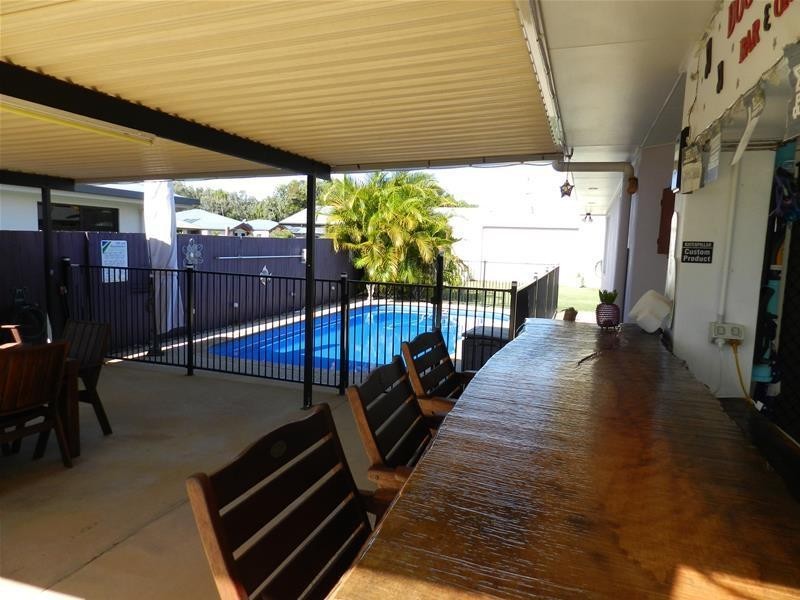 4 Leonie Court, Armstrong Beach QLD 4737