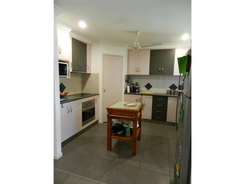 4 Leonie Court, Armstrong Beach QLD 4737