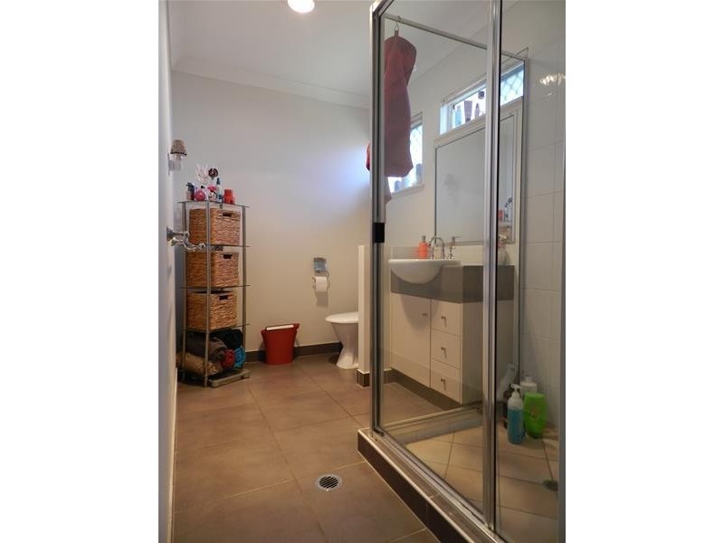 4 Leonie Court, Armstrong Beach QLD 4737