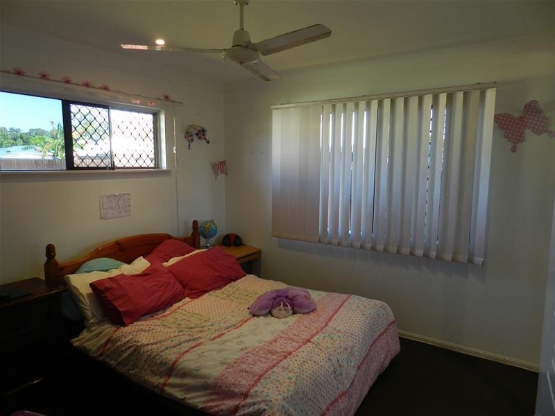 4 Leonie Court, Armstrong Beach QLD 4737