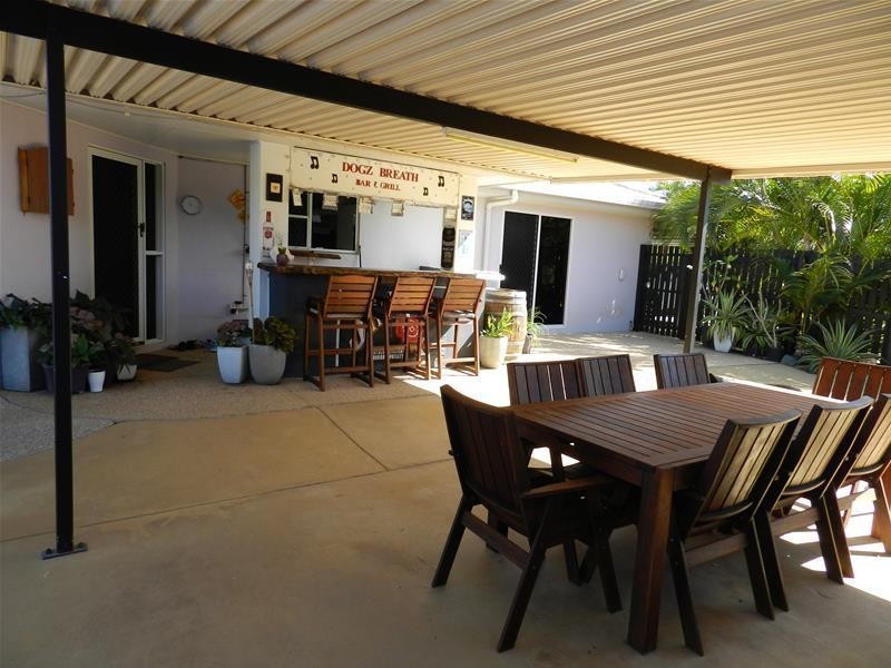 4 Leonie Court, Armstrong Beach QLD 4737