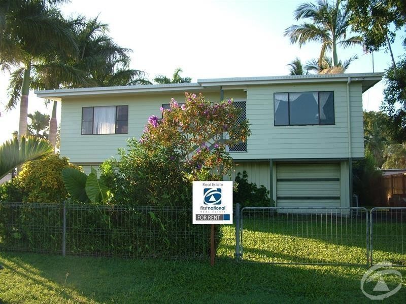 8 Alexandria Road, Alexandra QLD 4740