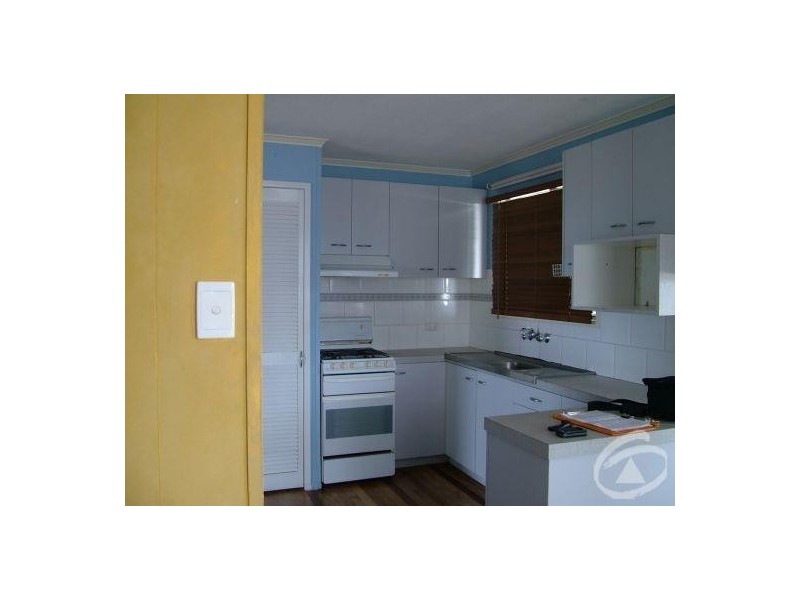 8 Alexandria Road, Alexandra QLD 4740