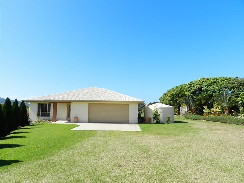 949 Grasstree Road, Sarina Beach QLD 4737
