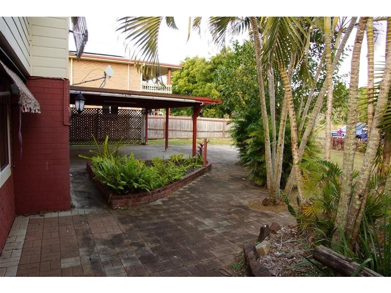 75 Zelma Street, Grasstree Beach QLD 4740