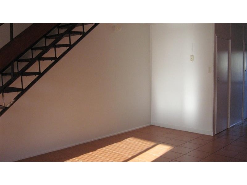 3/14 Owen Jenkins Drive, Sarina Beach QLD 4737