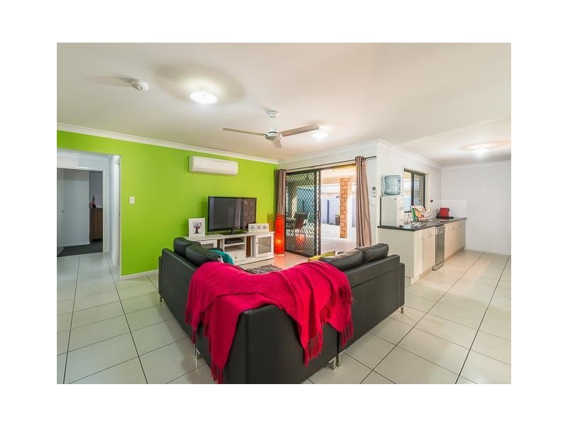 21 Botanical Drive, Ooralea QLD 4740