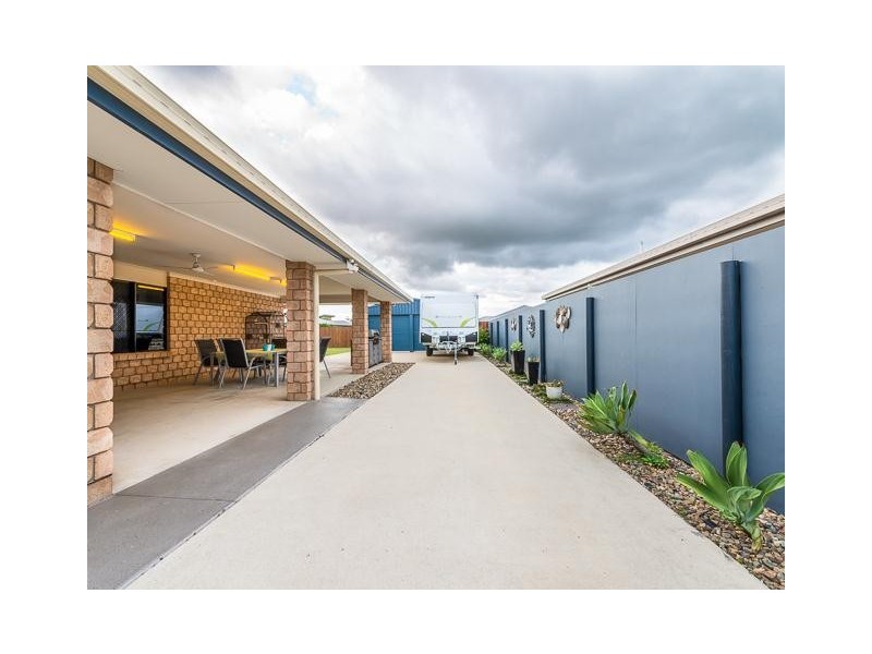 21 Botanical Drive, Ooralea QLD 4740