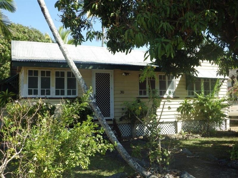30 Brewers Road, Sarina QLD 4737