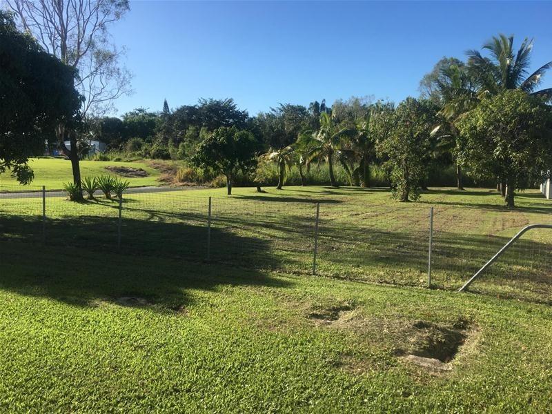 13 Campwin Beach Road, Campwin Beach QLD 4737