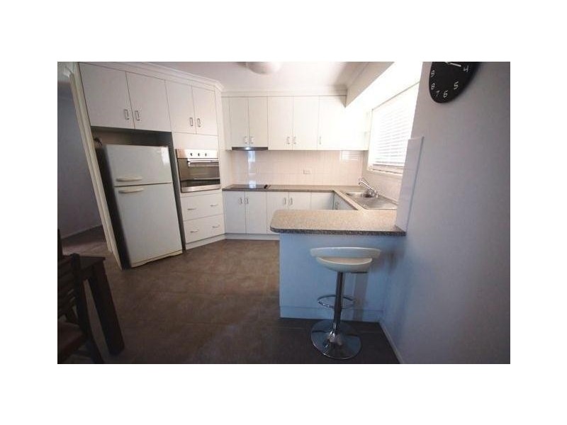 2/10 Kiwi Court, Ooralea QLD 4740