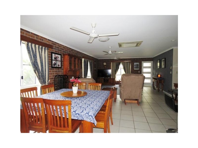 11 Rankin Court, Armstrong Beach QLD 4737