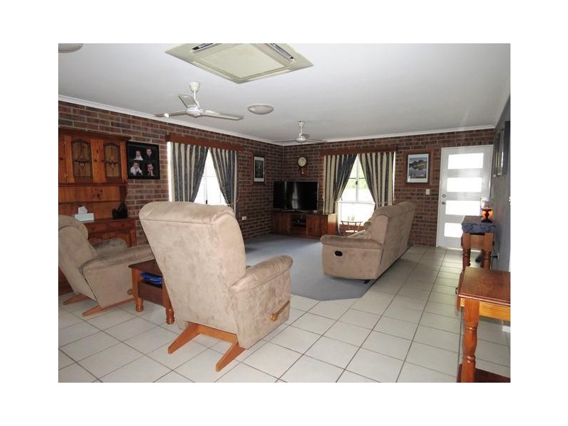 11 Rankin Court, Armstrong Beach QLD 4737