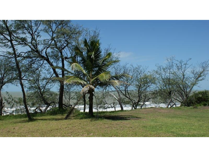 39 Rasmussen Avenue, Hay Point QLD 4740