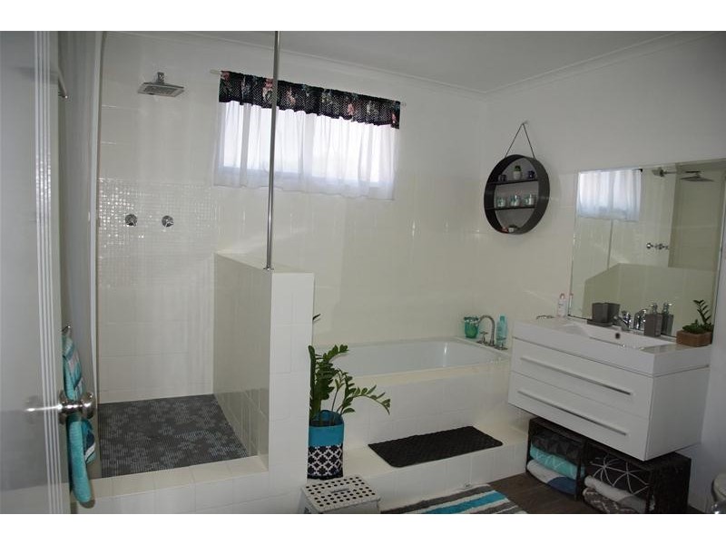 38 Cooper Avenue, Campwin Beach QLD 4737