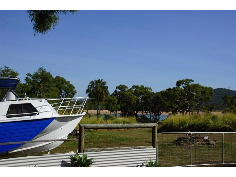 38 Cooper Avenue, Campwin Beach QLD 4737