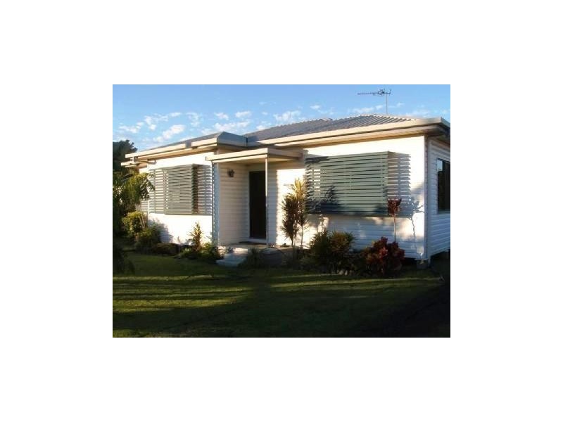 2 Beach Road, Sarina QLD 4737