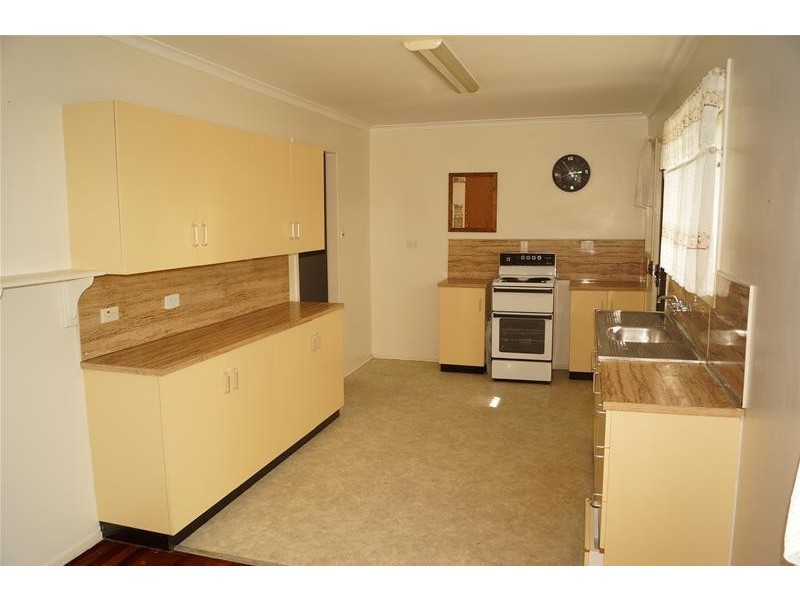 4 Kathleen Street, Sarina QLD 4737