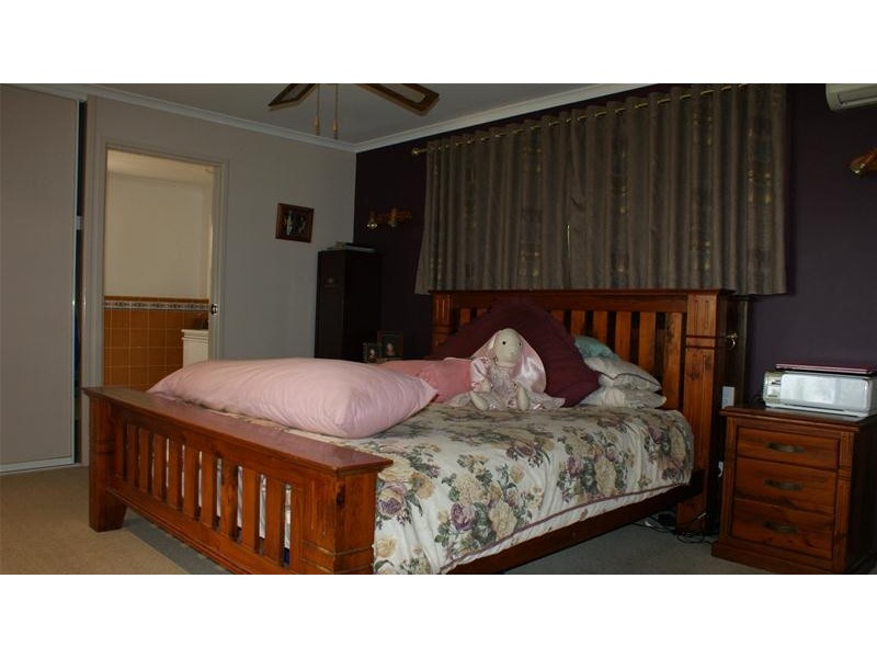 13 Grieshaber Drive, Sarina QLD 4737