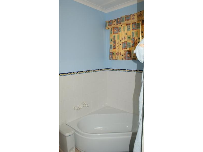 13 Grieshaber Drive, Sarina QLD 4737