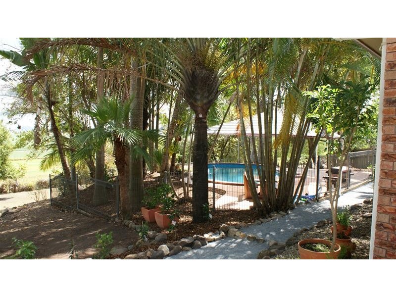 13 Grieshaber Drive, Sarina QLD 4737