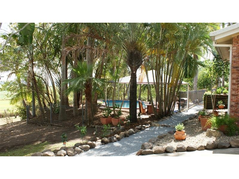 13 Grieshaber Drive, Sarina QLD 4737