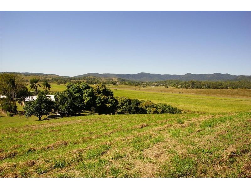 99 Whitakers Road, Sarina QLD 4737