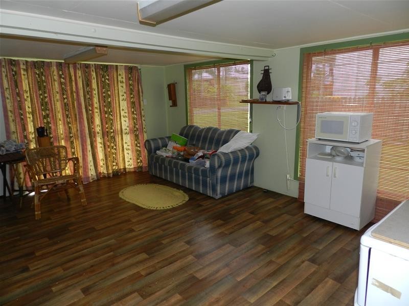 25 Zelma Street, Grasstree Beach QLD 4740